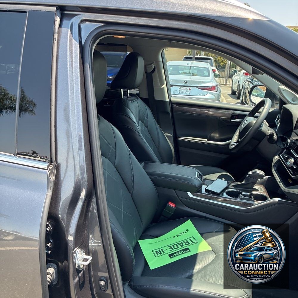 2024 Toyota Highlander Hybrid Platinum