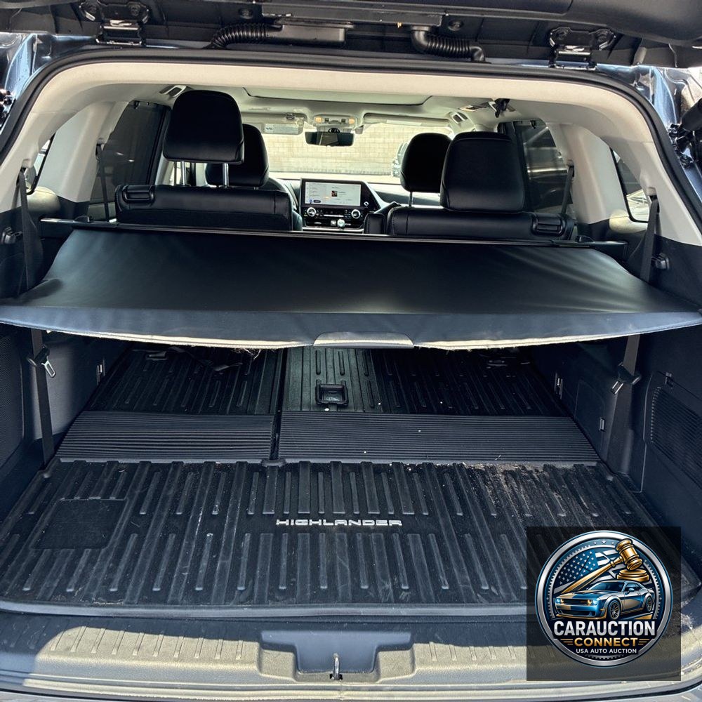 2024 Toyota Highlander Hybrid Platinum