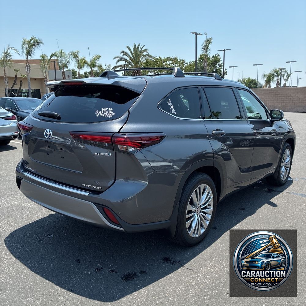 2024 Toyota Highlander Hybrid Platinum