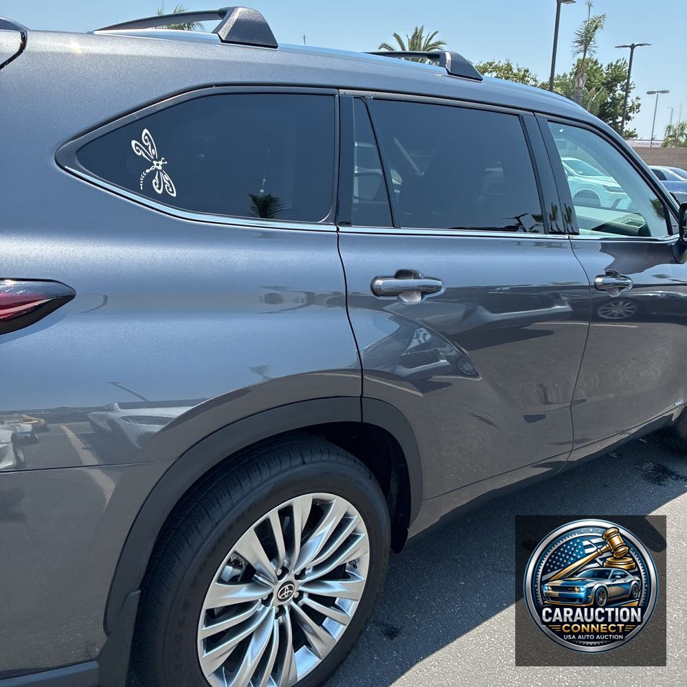 2024 Toyota Highlander Hybrid Platinum