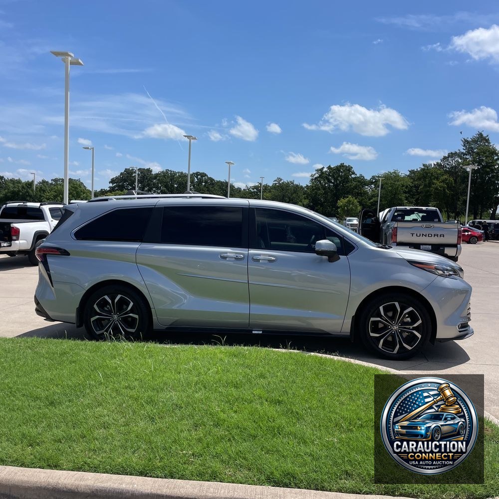 2025 Toyota Sienna Platinum 7-Passenger