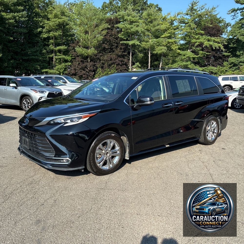 2022 Toyota Sienna Platinum 7-Passenger