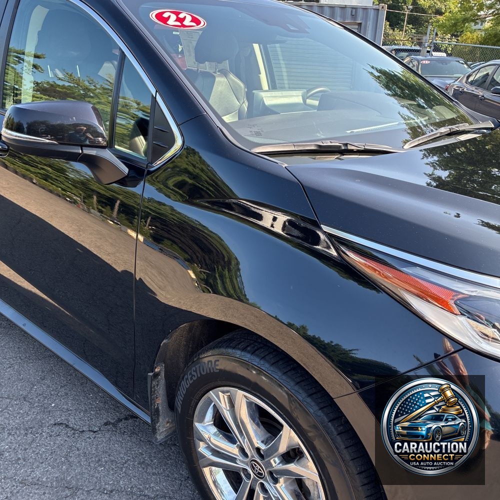 2022 Toyota Sienna Platinum 7-Passenger