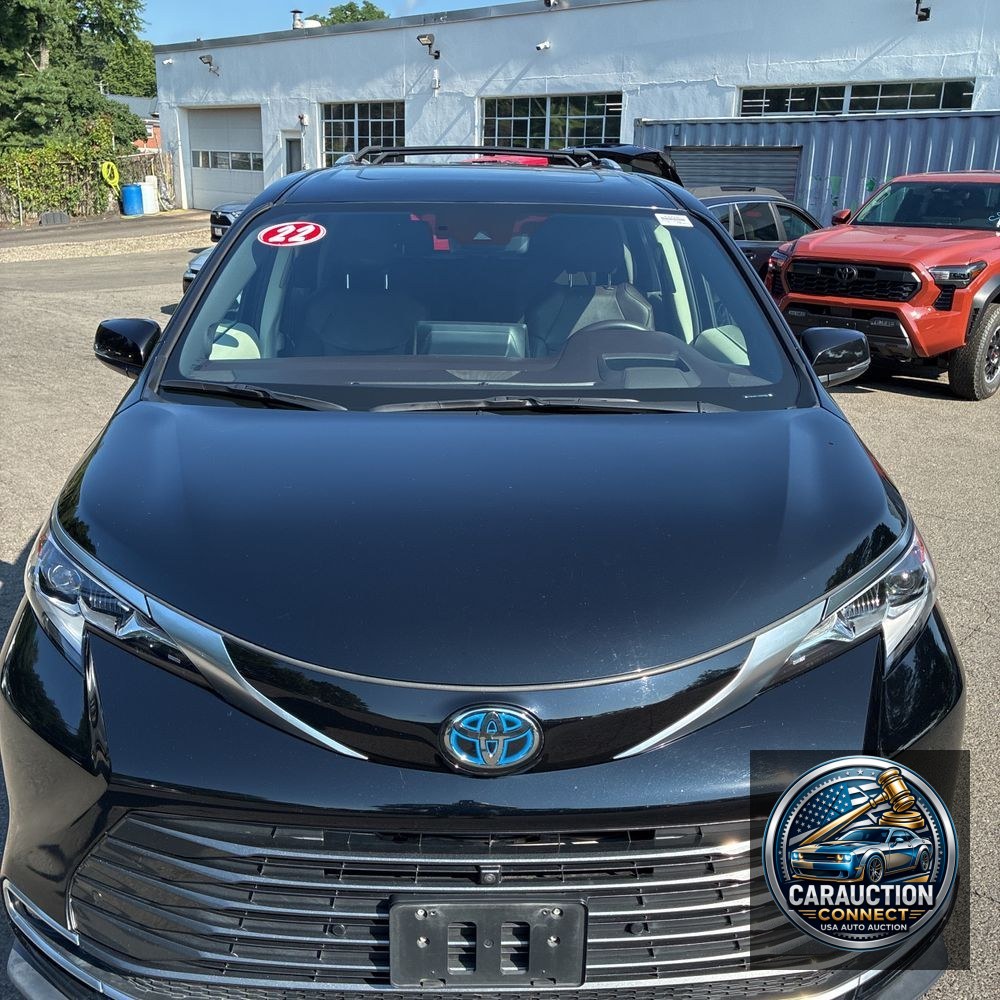 2022 Toyota Sienna Platinum 7-Passenger