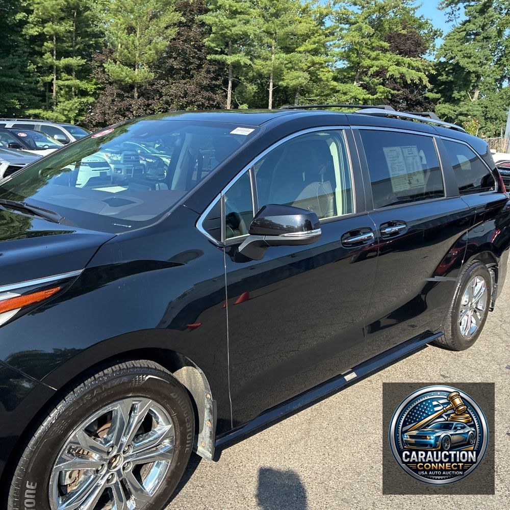 2022 Toyota Sienna Platinum 7-Passenger