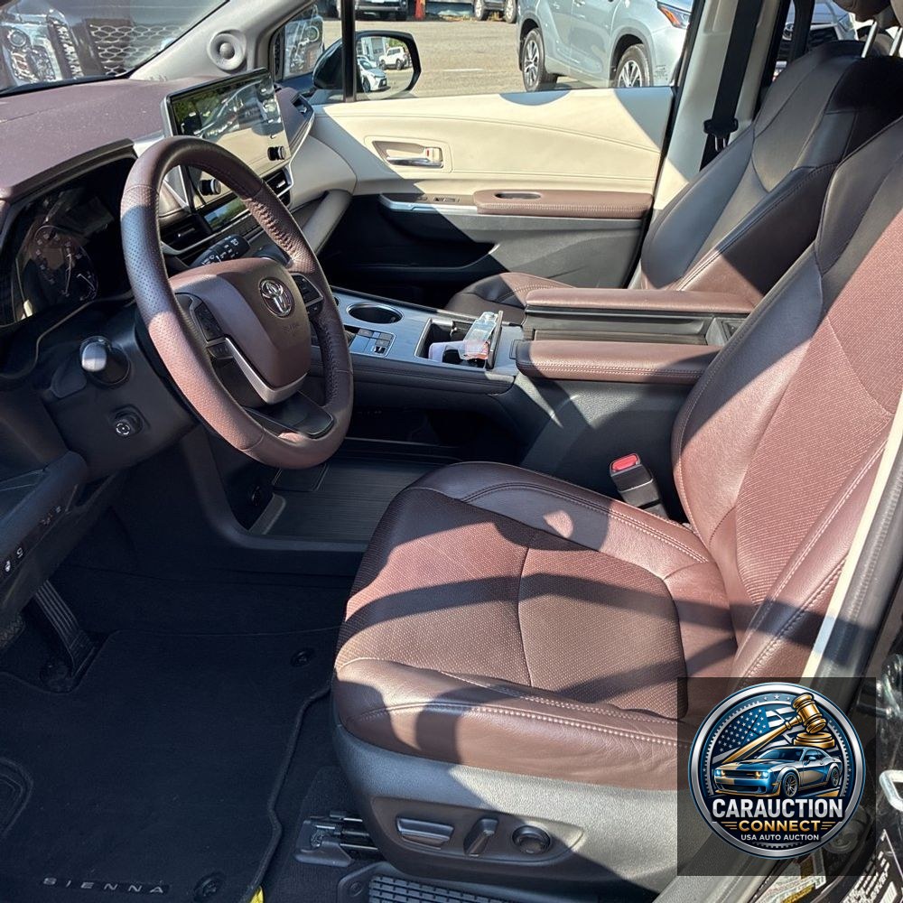 2022 Toyota Sienna Platinum 7-Passenger