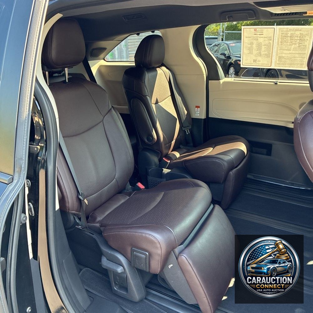 2022 Toyota Sienna Platinum 7-Passenger