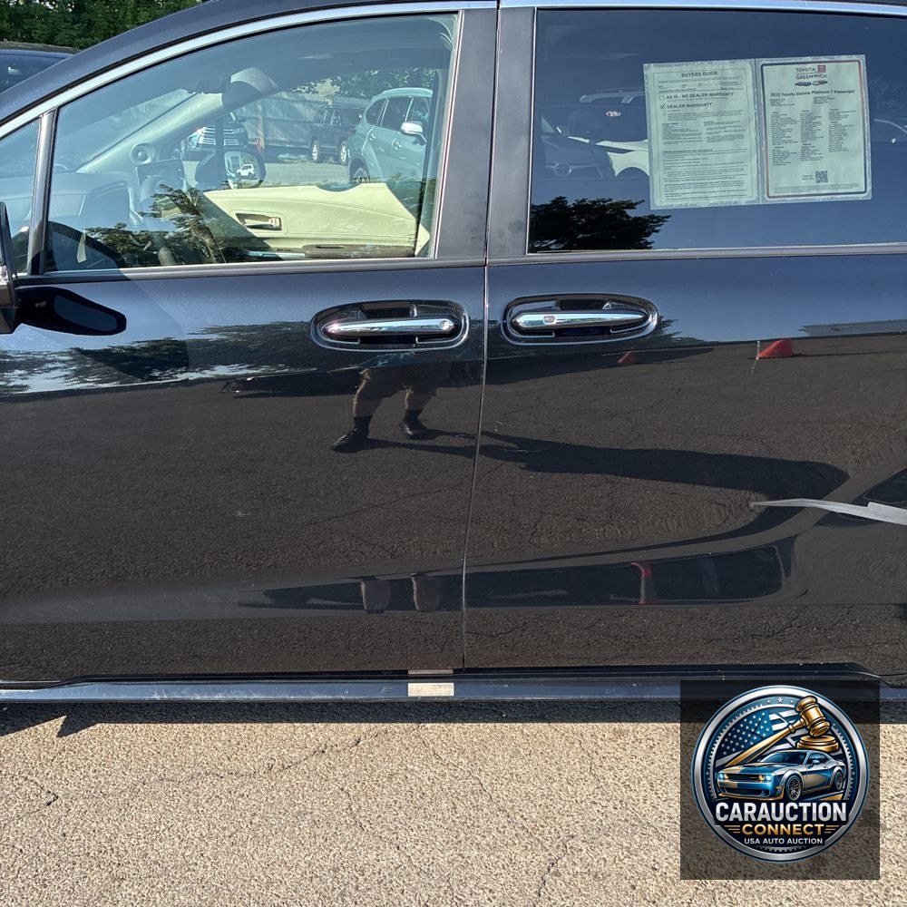 2022 Toyota Sienna Platinum 7-Passenger