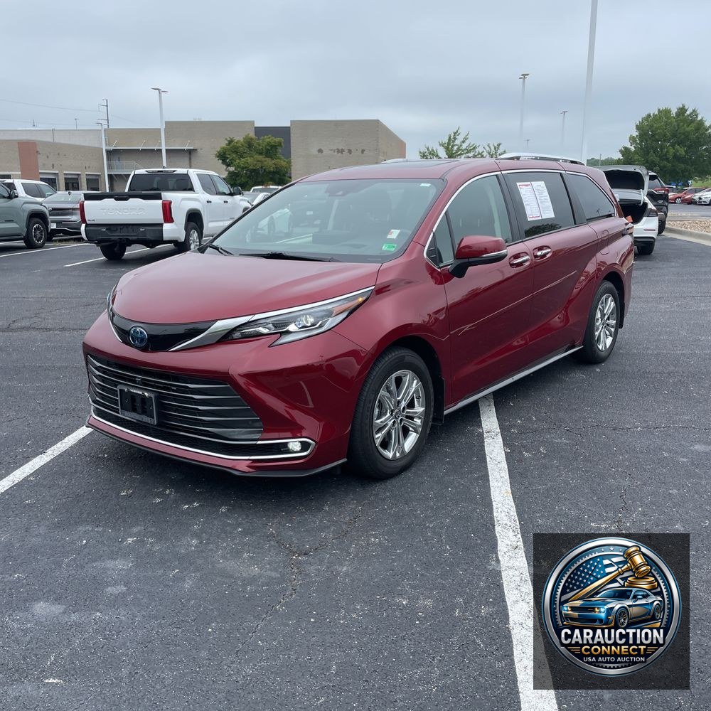 2022 Toyota Sienna Platinum 7-Passenger