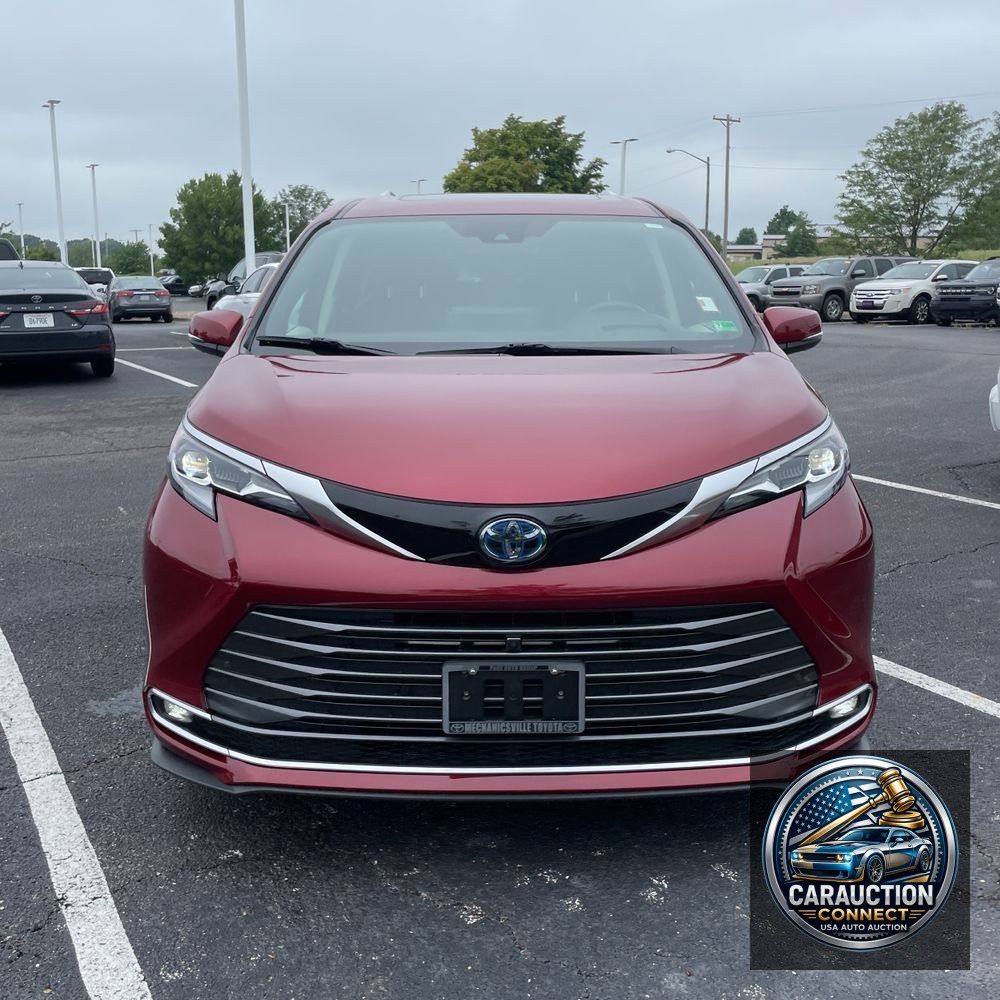 2022 Toyota Sienna Platinum 7-Passenger