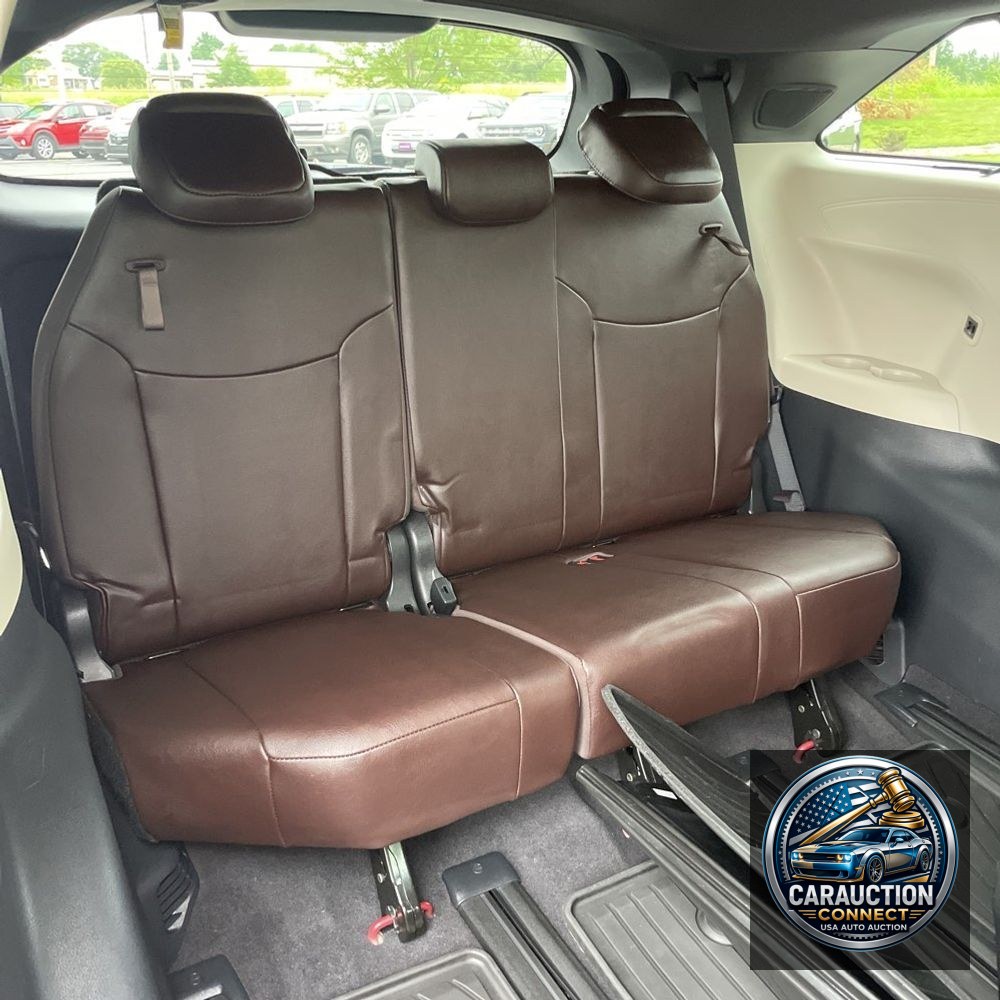 2022 Toyota Sienna Platinum 7-Passenger
