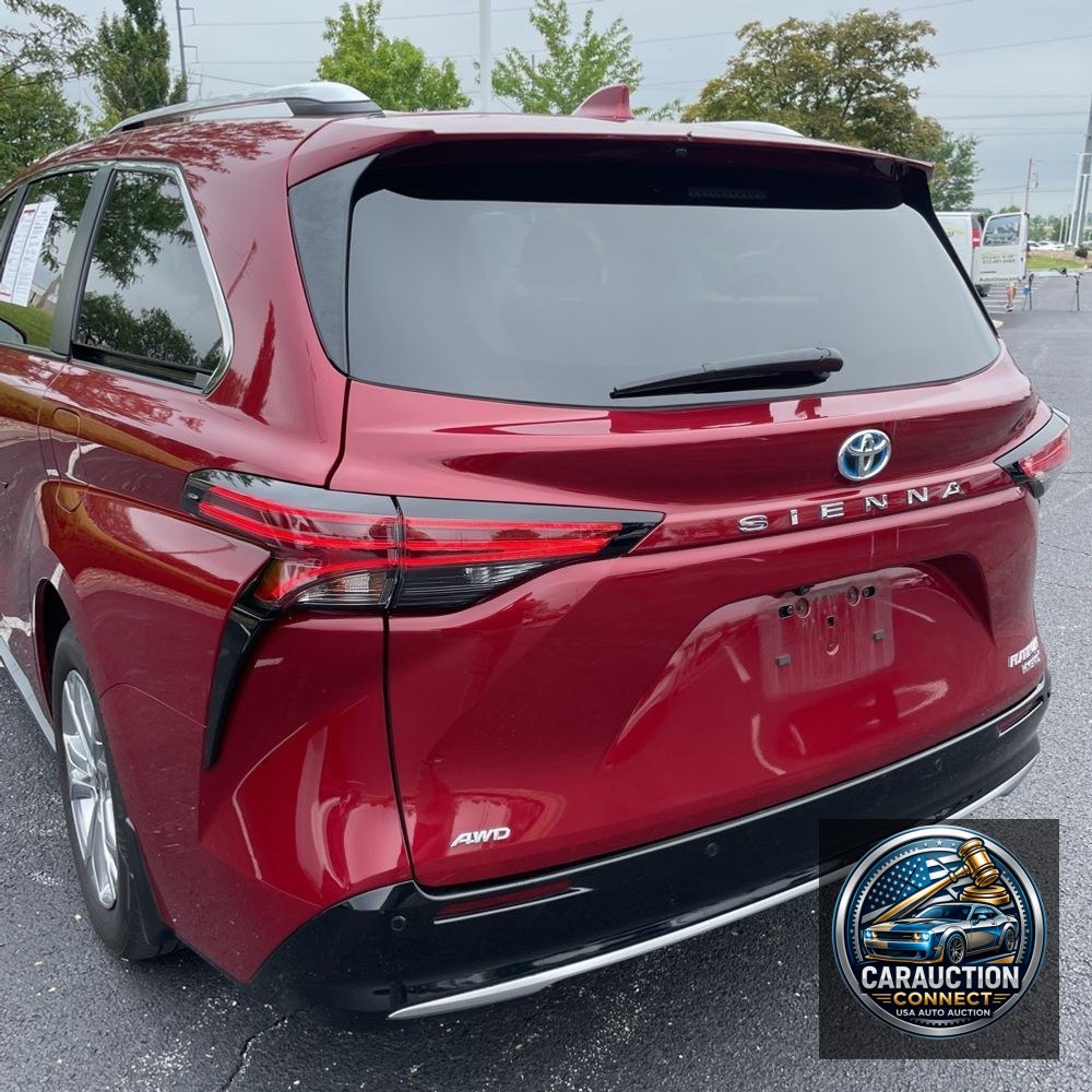 2022 Toyota Sienna Platinum 7-Passenger