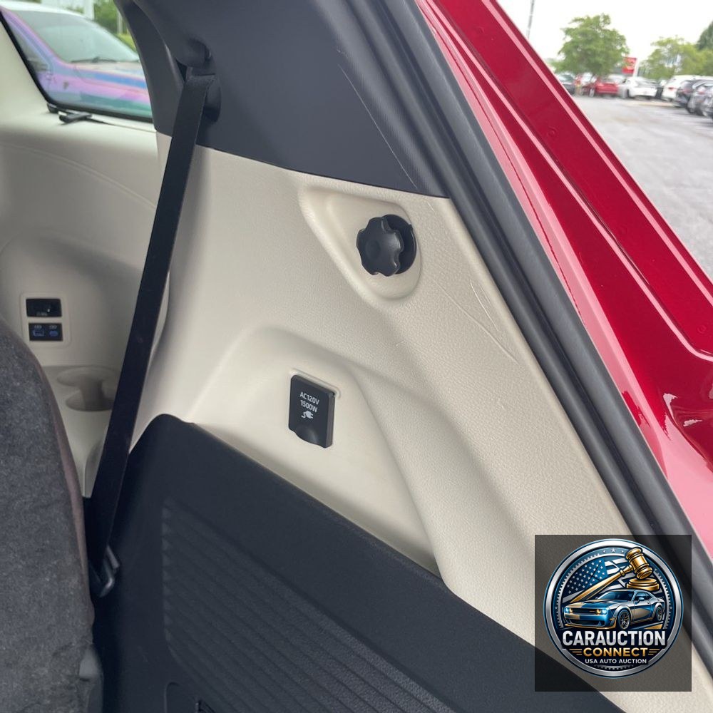 2022 Toyota Sienna Platinum 7-Passenger
