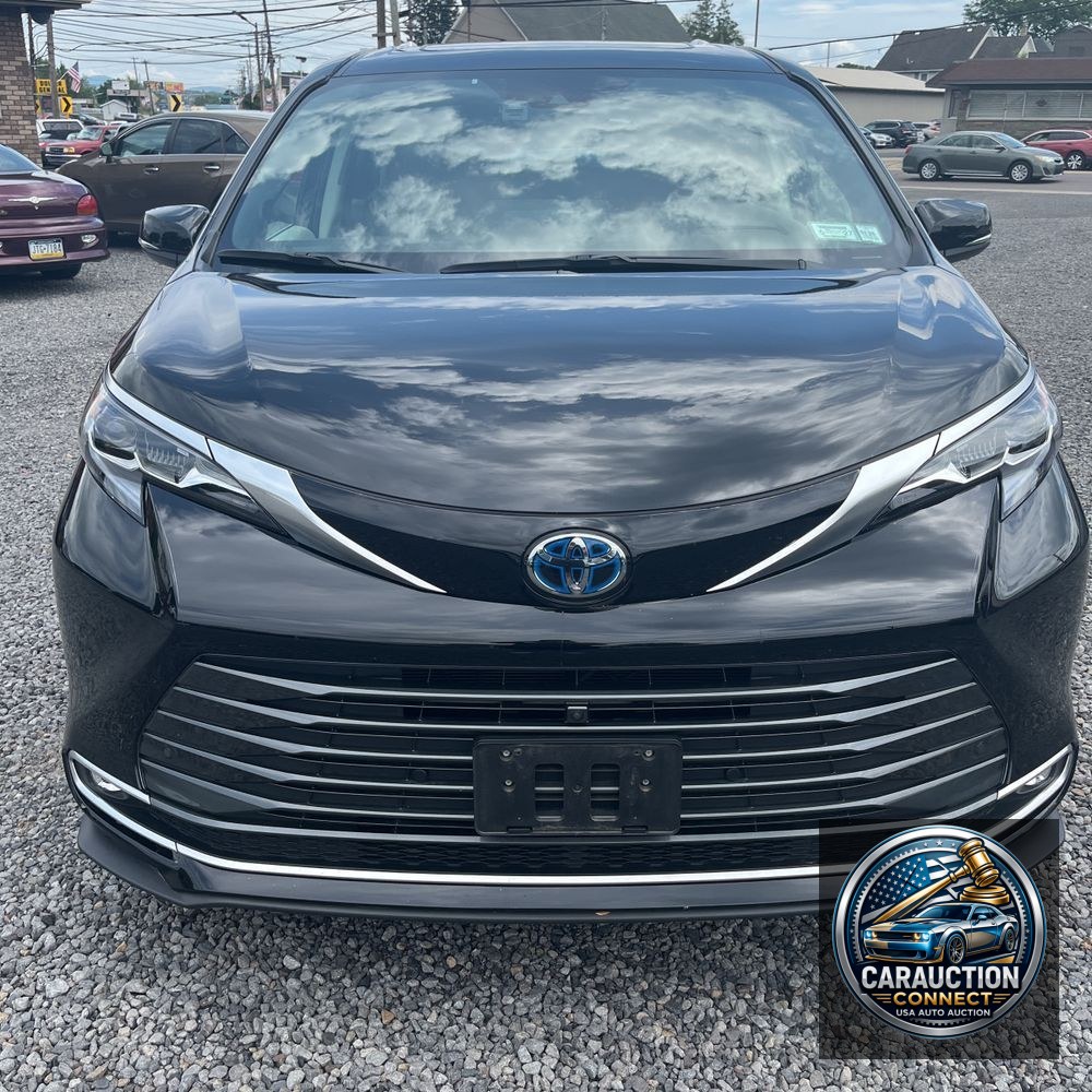 2024 Toyota Sienna Platinum 7-Passenger