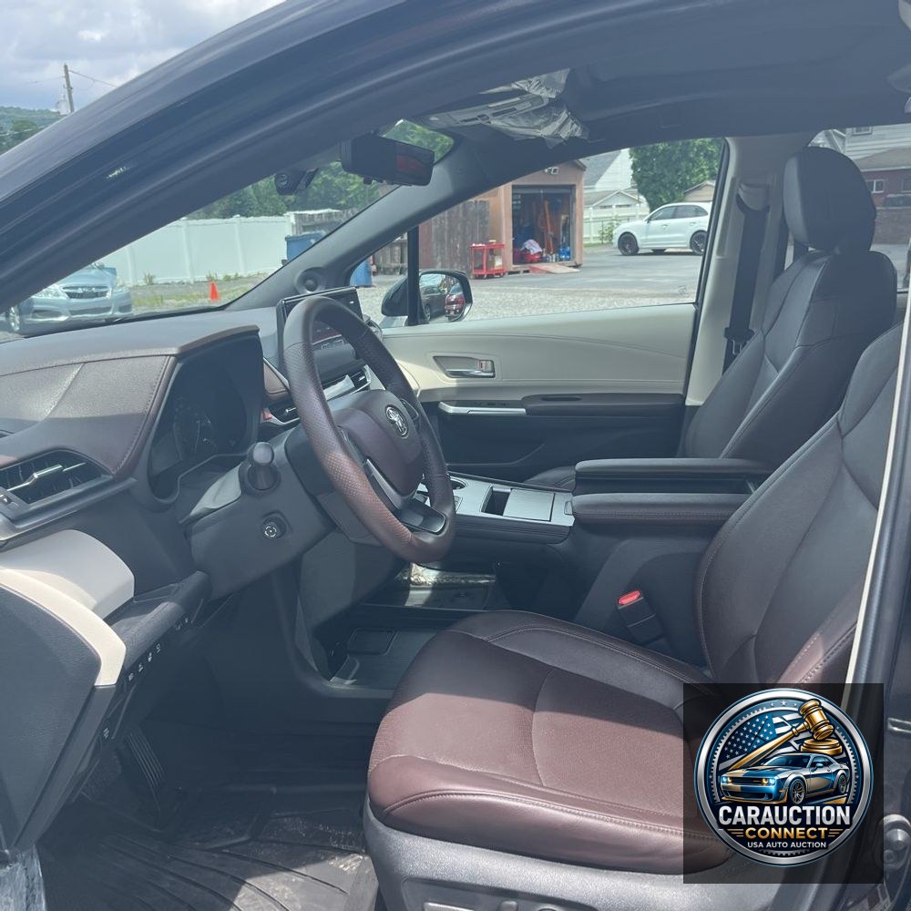 2024 Toyota Sienna Platinum 7-Passenger