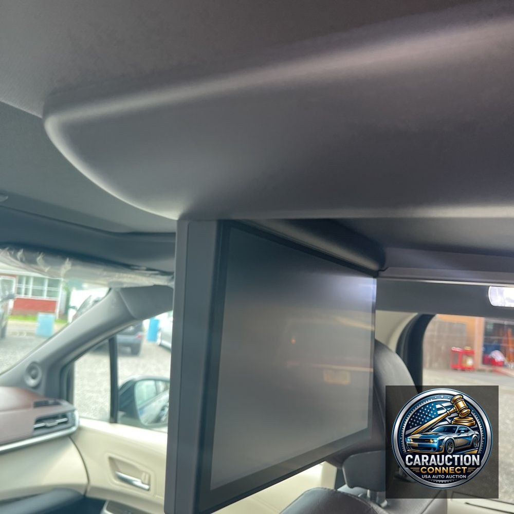 2024 Toyota Sienna Platinum 7-Passenger