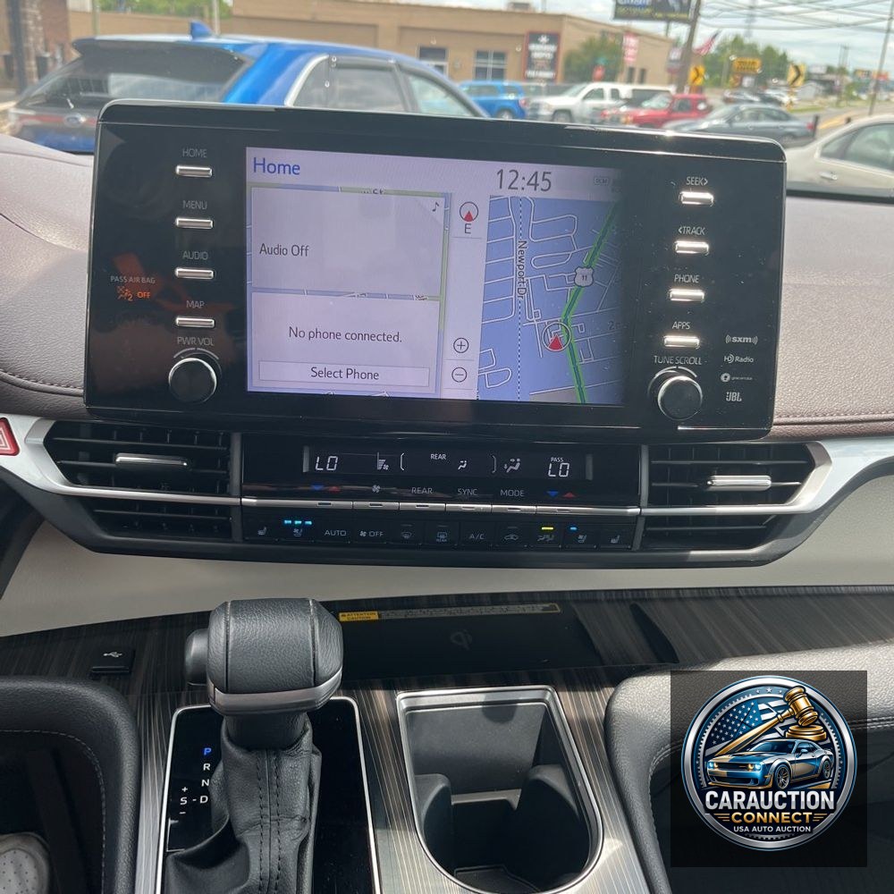 2024 Toyota Sienna Platinum 7-Passenger