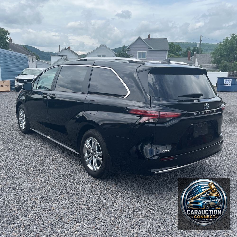 2024 Toyota Sienna Platinum 7-Passenger