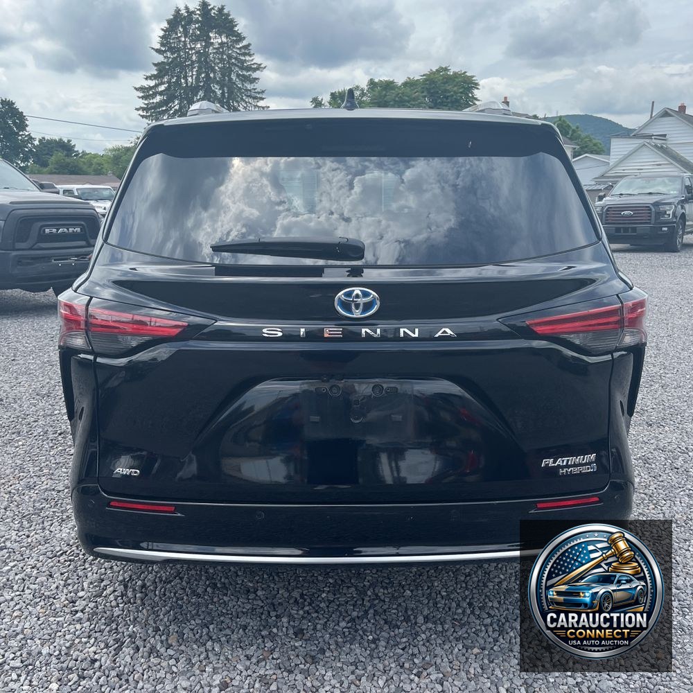 2024 Toyota Sienna Platinum 7-Passenger