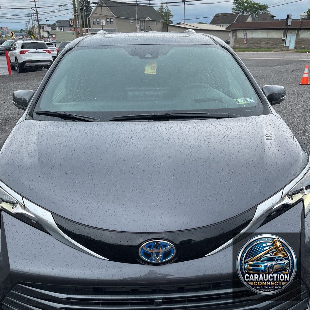 2025 Toyota Sienna Platinum 7-Passenger