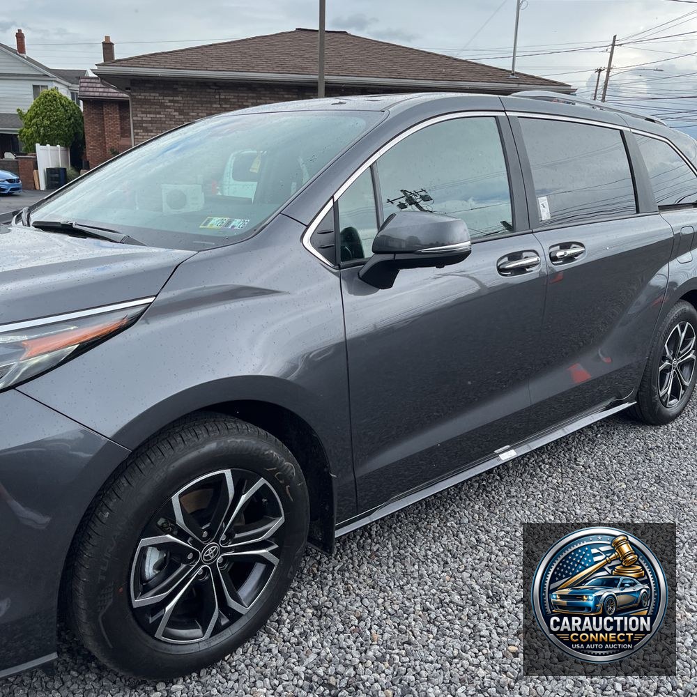2025 Toyota Sienna Platinum 7-Passenger