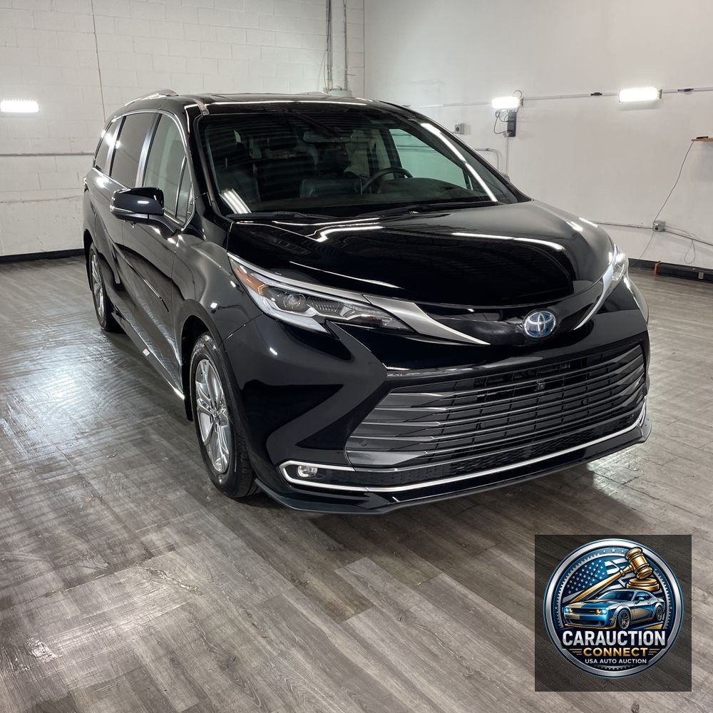 2023 Toyota Sienna Platinum 7-Passenger