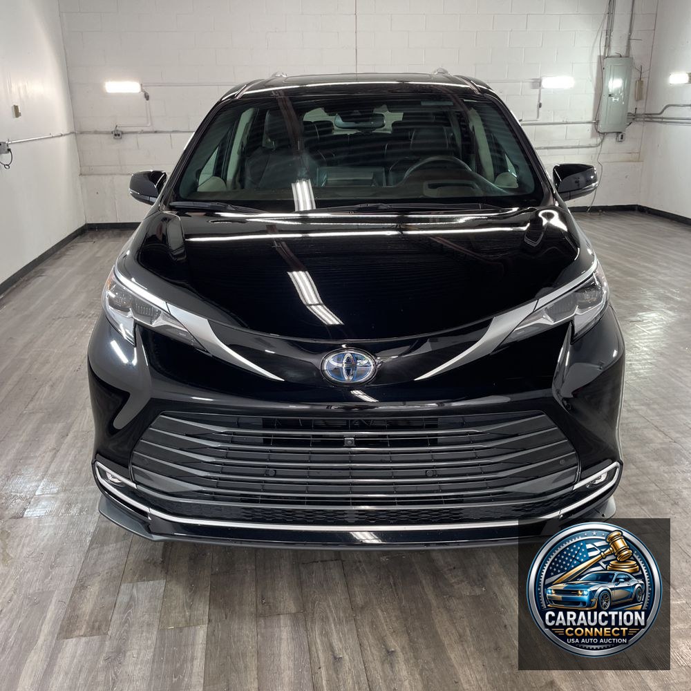 2023 Toyota Sienna Platinum 7-Passenger