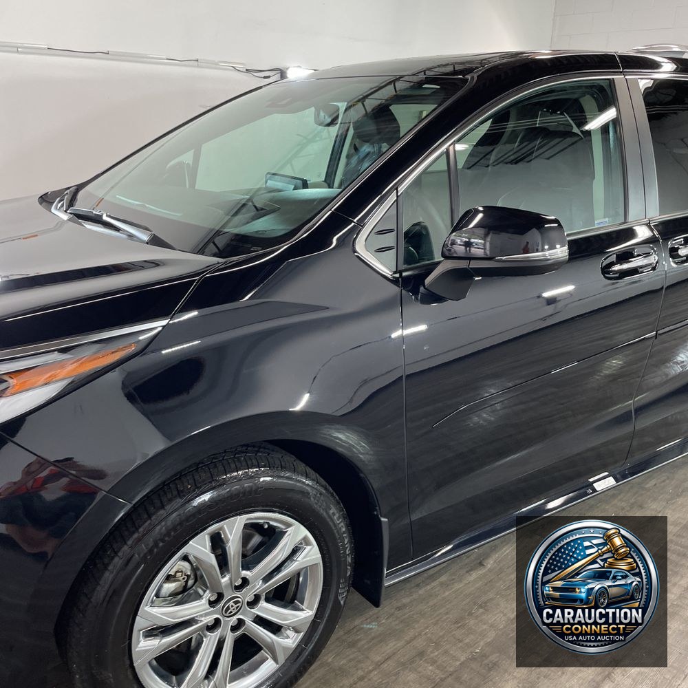 2023 Toyota Sienna Platinum 7-Passenger