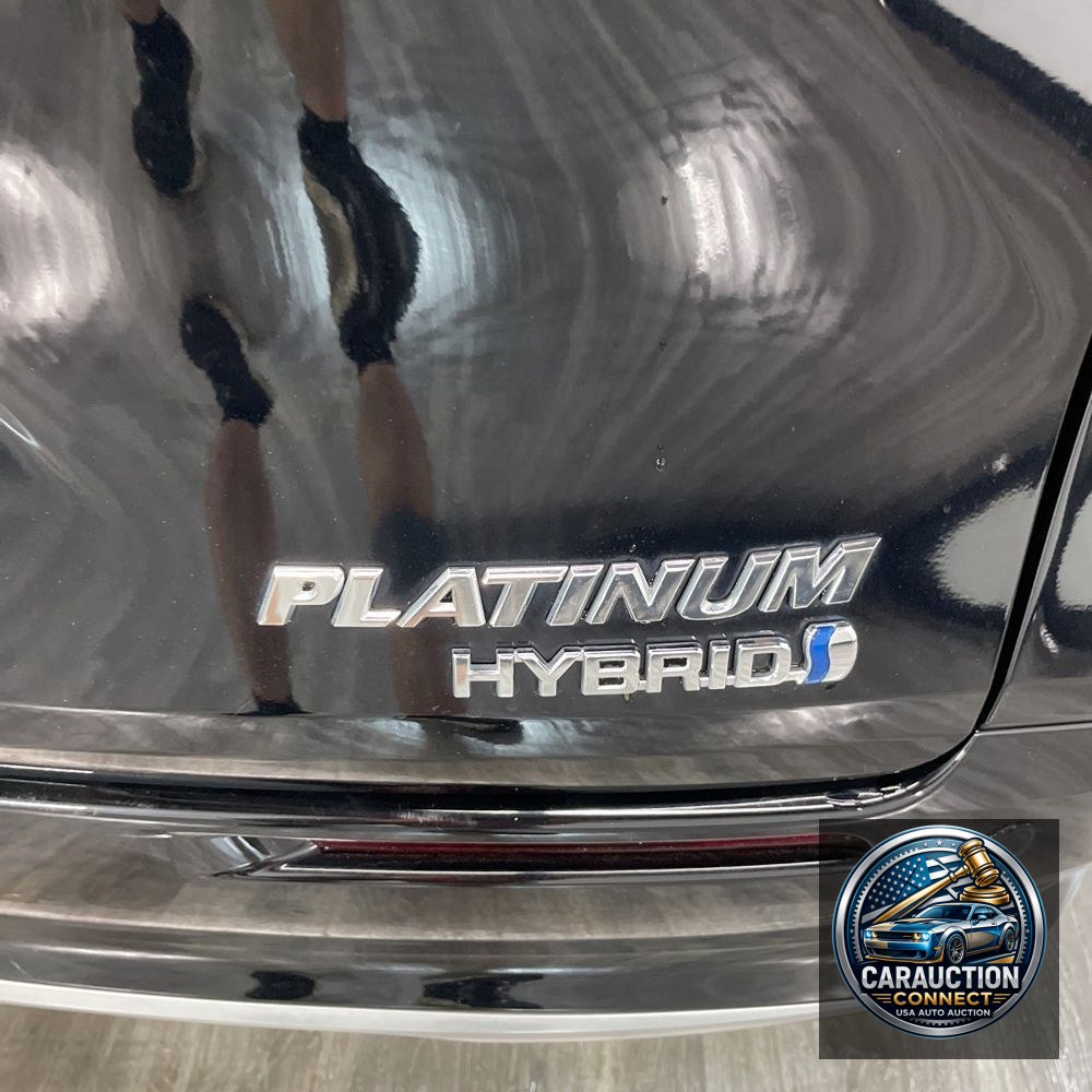 2023 Toyota Sienna Platinum 7-Passenger