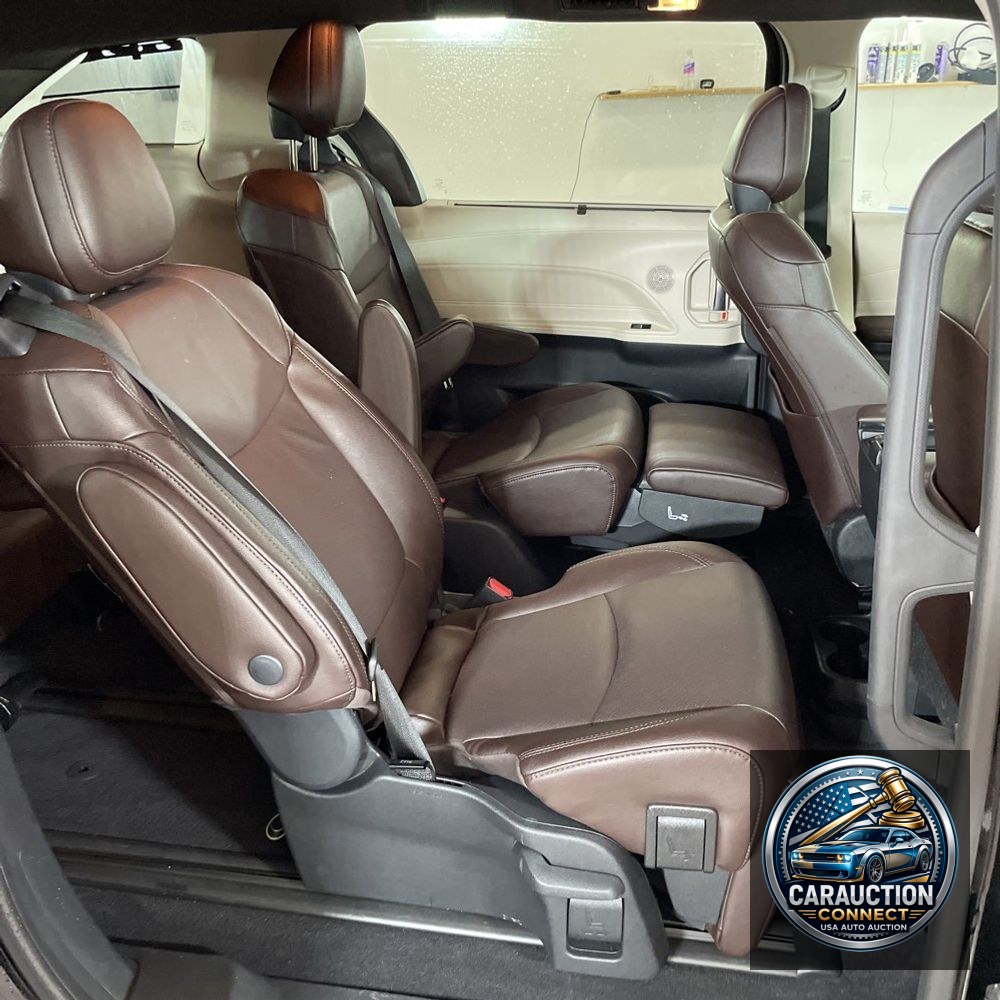 2023 Toyota Sienna Platinum 7-Passenger