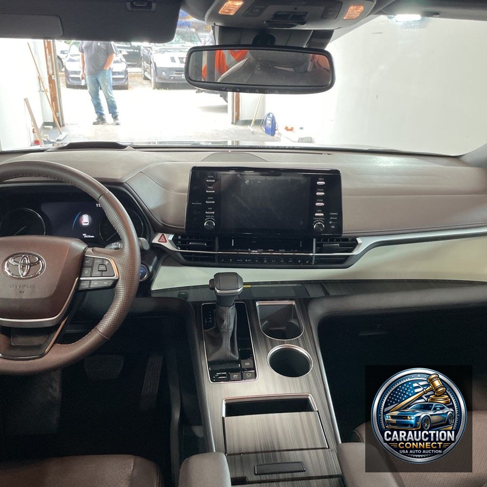 2023 Toyota Sienna Platinum 7-Passenger