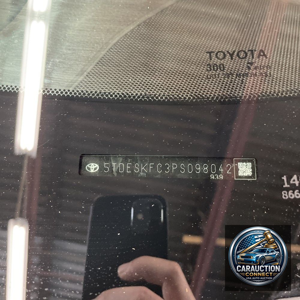 2023 Toyota Sienna Platinum 7-Passenger