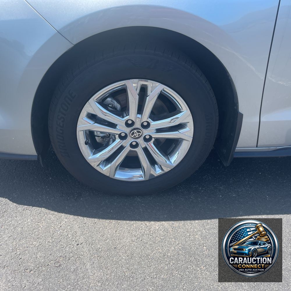 2024 Toyota Sienna Platinum 7-Passenger