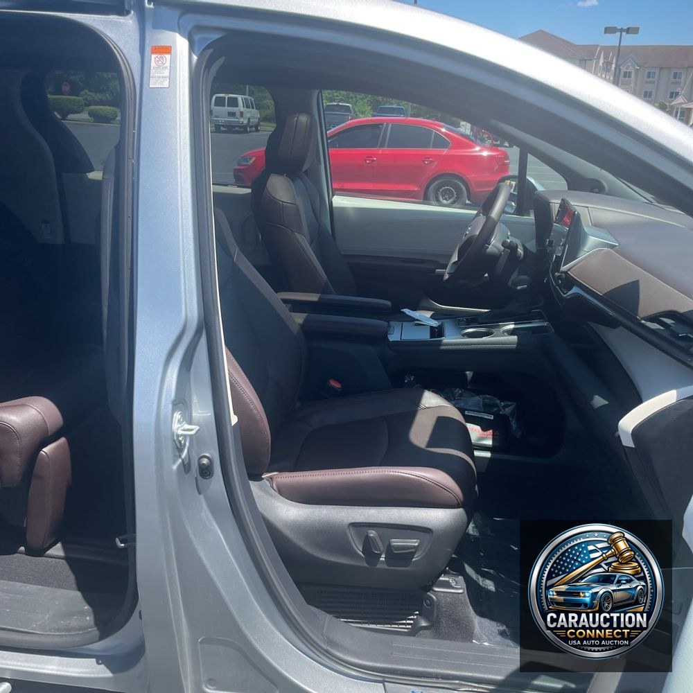 2024 Toyota Sienna Platinum 7-Passenger