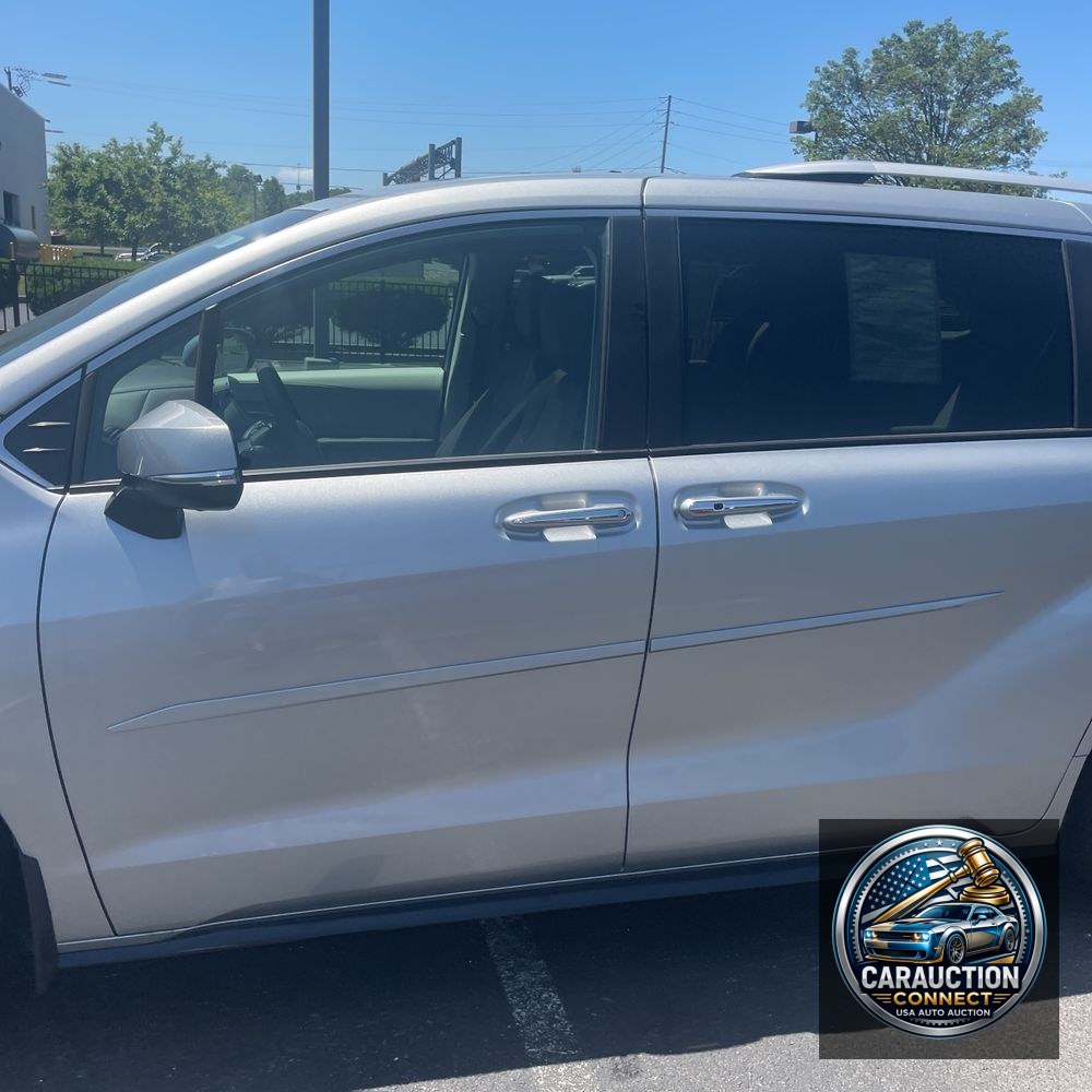 2024 Toyota Sienna Platinum 7-Passenger