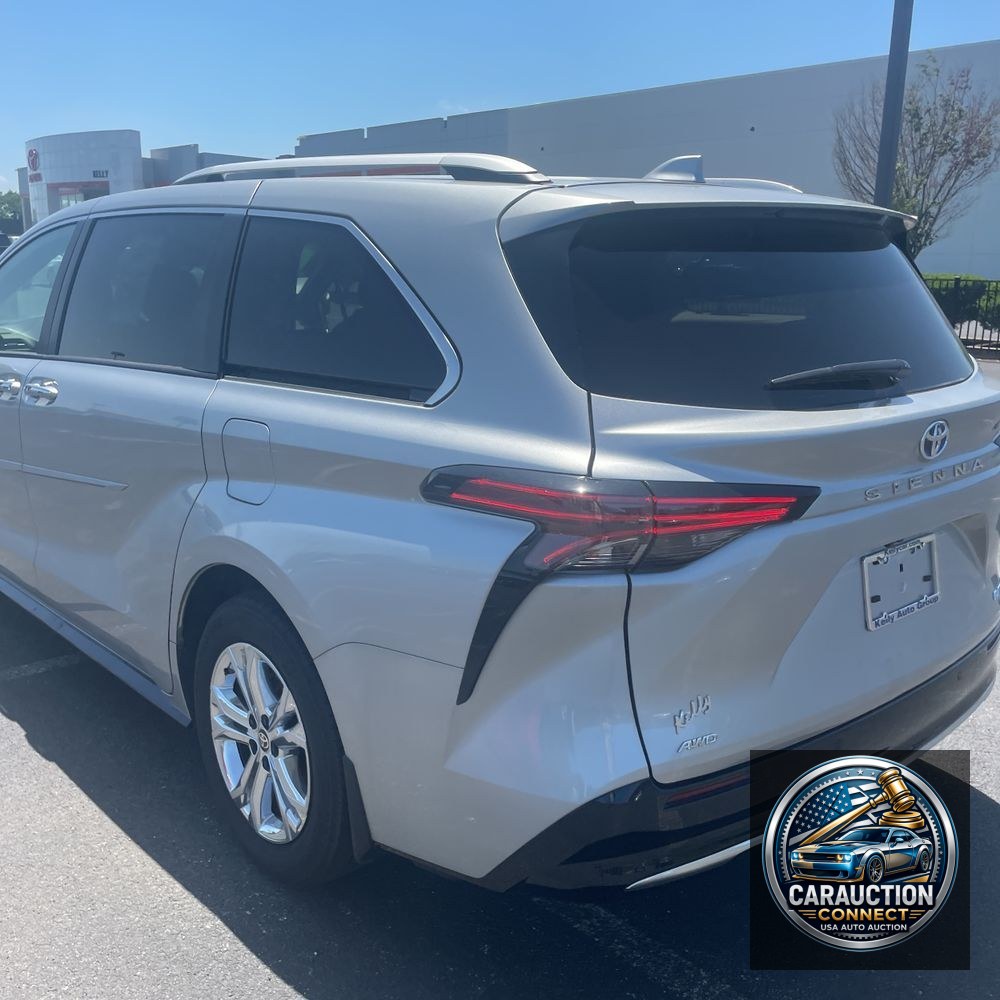 2024 Toyota Sienna Platinum 7-Passenger
