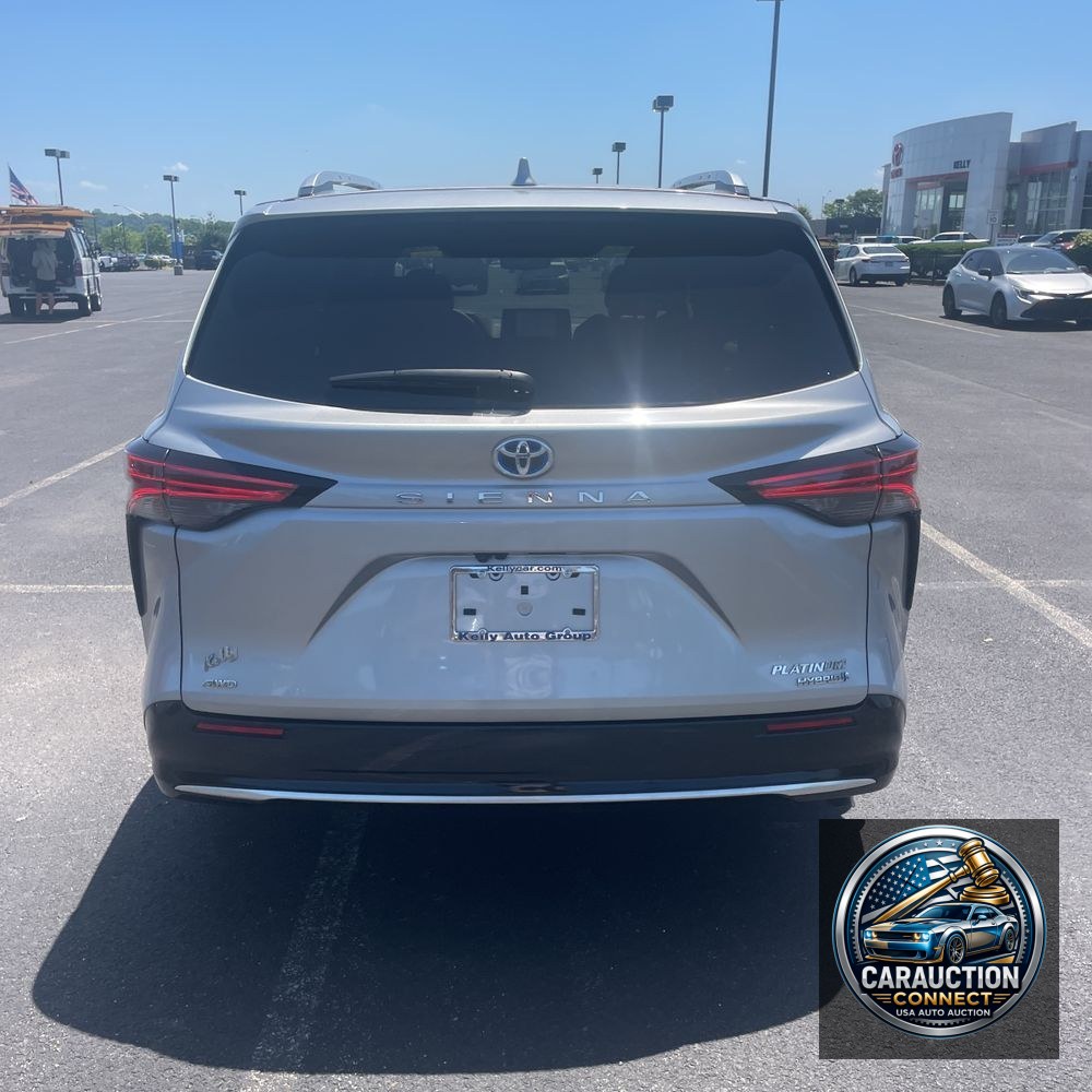 2024 Toyota Sienna Platinum 7-Passenger
