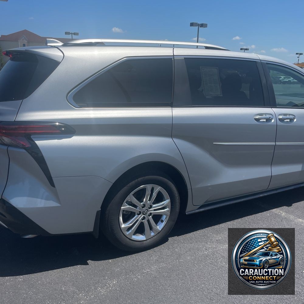 2024 Toyota Sienna Platinum 7-Passenger