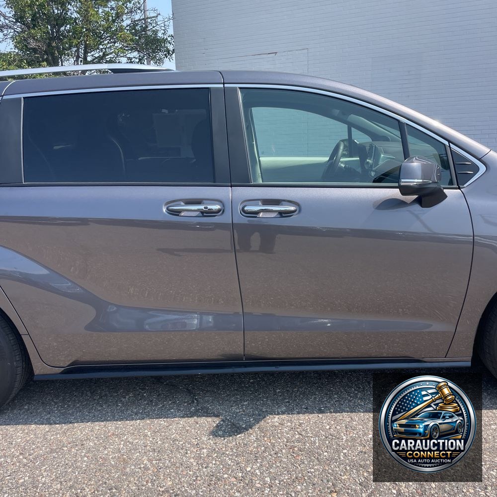 2024 Toyota Sienna Platinum 7-Passenger