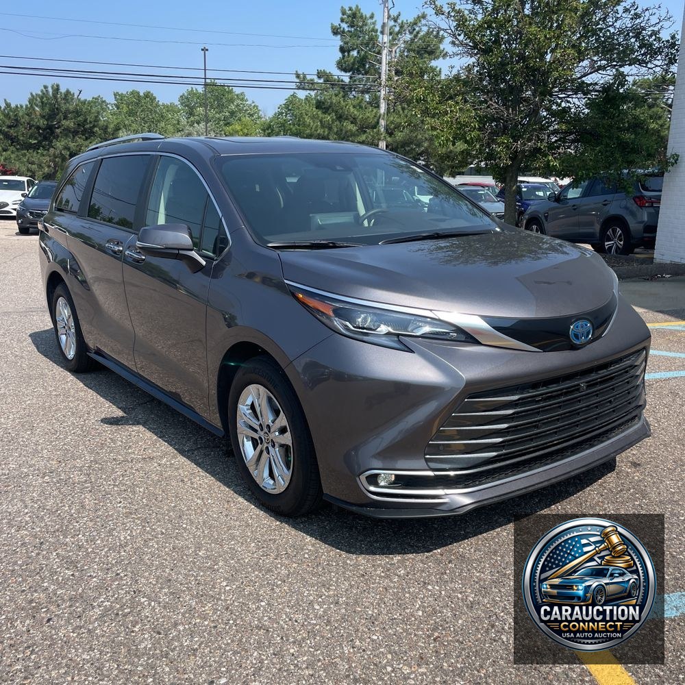 2024 Toyota Sienna Platinum 7-Passenger