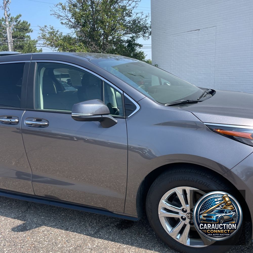 2024 Toyota Sienna Platinum 7-Passenger