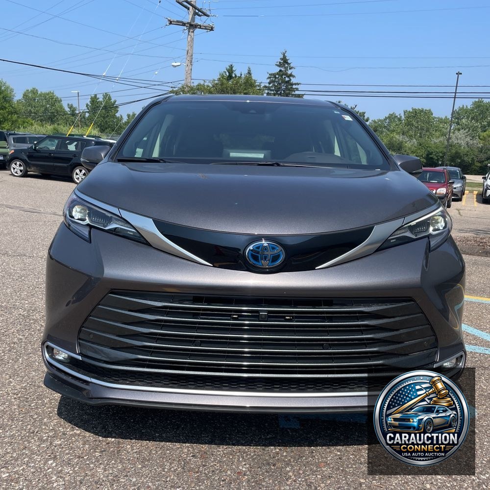 2024 Toyota Sienna Platinum 7-Passenger