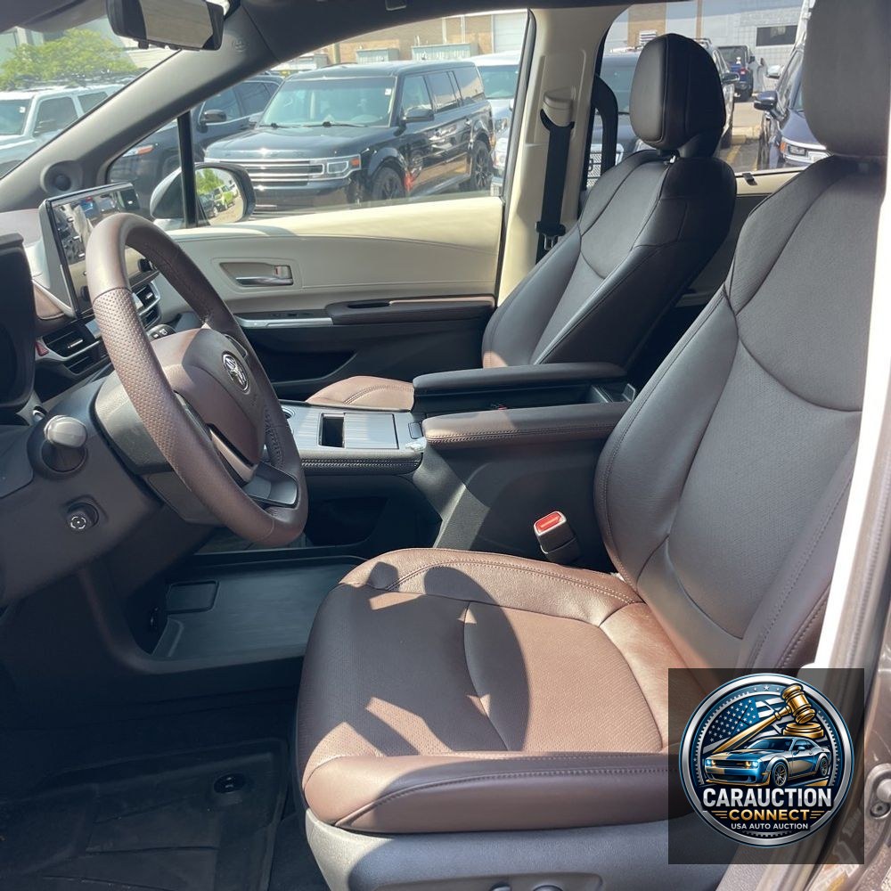 2024 Toyota Sienna Platinum 7-Passenger