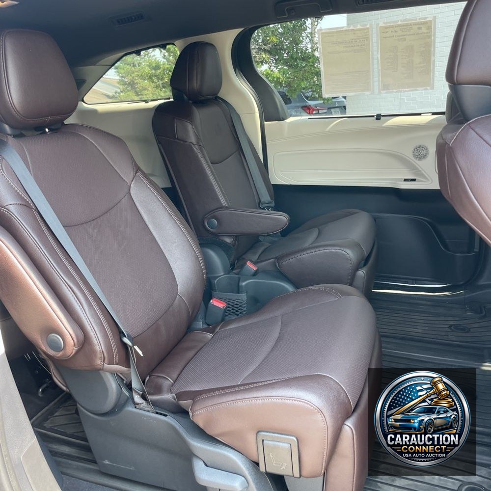 2024 Toyota Sienna Platinum 7-Passenger