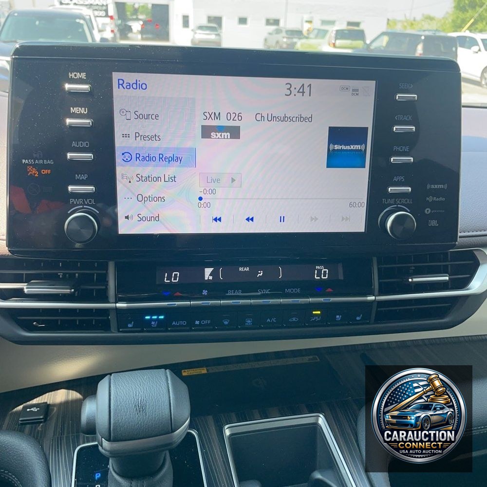 2024 Toyota Sienna Platinum 7-Passenger