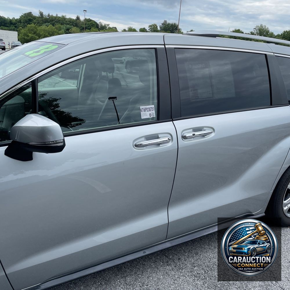 2023 Toyota Sienna Platinum 7-Passenger