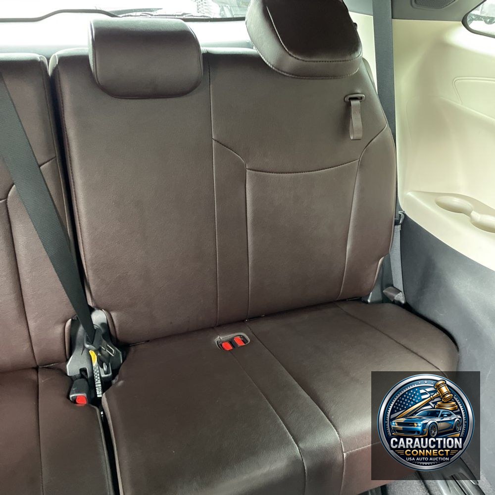 2023 Toyota Sienna Platinum 7-Passenger