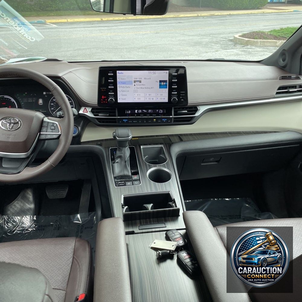 2023 Toyota Sienna Platinum 7-Passenger