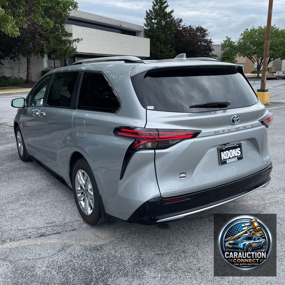 2023 Toyota Sienna Platinum 7-Passenger