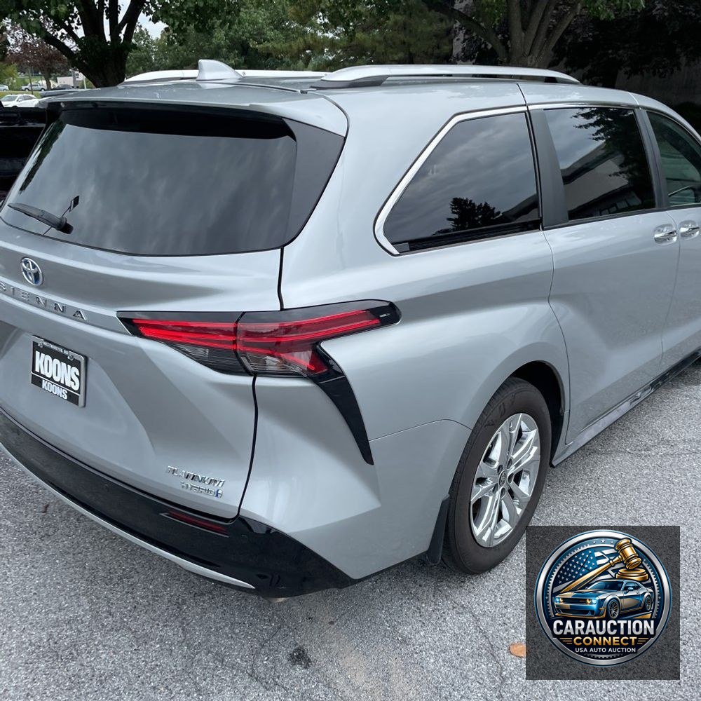 2023 Toyota Sienna Platinum 7-Passenger